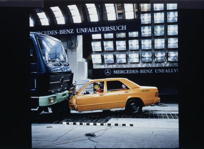 Mercedes w201 crash test #6